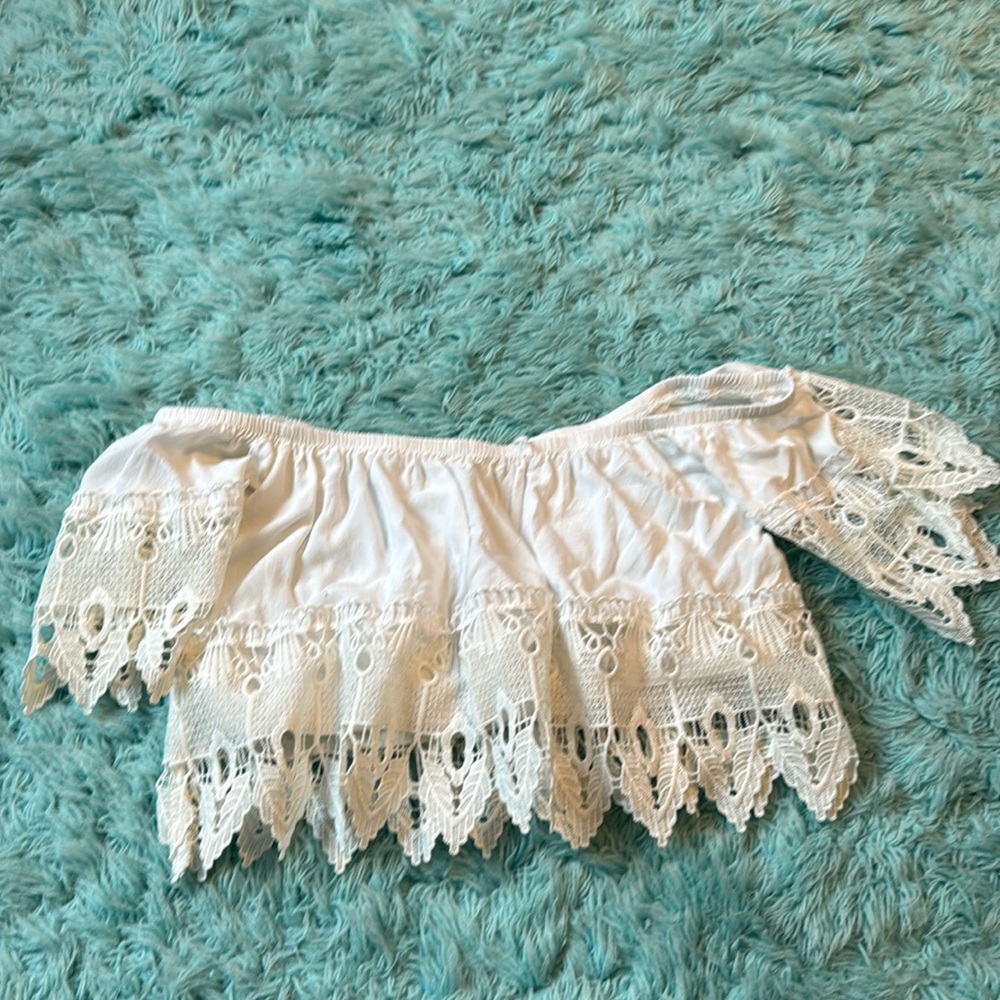 White laced crop top